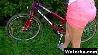 Astonishing Pee Loving Sexy Gal Fetish XXX - porn video