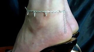 Sexy feet shoe - porn video