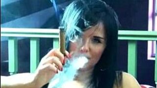 Hottie Smoking Chick Hungry Makeout - porn video